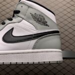 Air-Jordan-1-Gris-Blanc-1.jpg