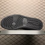 Air-Jordan-1-Jaune-Noir-1.jpg