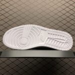 Air-Jordan-1-Low-Fossil-1.jpg