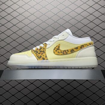 Air Jordan 1 Low SNKRS Day (W)