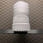 Air-Jordan-1-MID-SE-Blanc-1.jpg