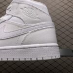 Air-Jordan-1-MID-SE-Blanc-1.jpg