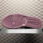 Air-Jordan-1-Mid-SE-Light-Mulberry-W-1.jpg
