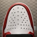 Air-Jordan-1-Retro-High-Chicago-2015.jpg
