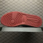 Air-Jordan-1-Retro-High-OG-Noir-Blanc-1.jpg