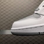 Air-Jordan-1-Retro-High-OG-Stealth-1.jpg