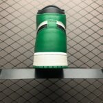 Air-Jordan-1-Retro-High-Vert-Noir-1.jpg