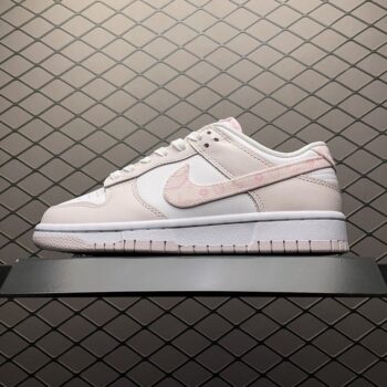 Dunk Low Paisley Pack Pink (Women’s)