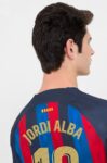 MAILLOT-FC-BARCELONE-DOMICILE-2022-23-ALBA-1.jpg