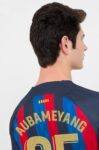 MAILLOT-FC-BARCELONE-DOMICILE-2022-23-AUBAMEYANG-1.jpg