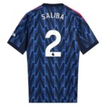 Maillot-Arsenal-Exterieur-2025-2026-Saliba-1.jpg