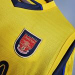 Maillot-Arsenal-exterieur-Retro-Vintage-1999-2000-01.jpg