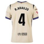 Maillot-Barca-Exterieur-2025-2026-Araujo-La-Liga-1.jpg