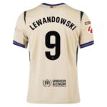 Maillot-Kit-Enfant-Barca-Exterieur-2025-2026-Lewandowski-La-Liga.jpg