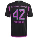 Maillot-Bayern-Munich-Exterieur-2023-2024-Musiala-2.jpg