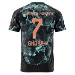 Maillot-Bayern-Munich-Exterieur-2024-2025-Gnabry.jpg