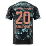 Maillot-Bayern-Munich-Exterieur-2024-2025-Ibrahimovic.jpg