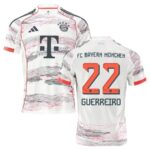Maillot-Bayern-Munich-Exterieur-2025-2026-Guerreiro-1.jpg