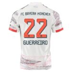 Maillot-Bayern-Munich-Exterieur-2025-2026-Guerreiro-1.jpg