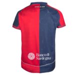 Maillot-Cagliari-Domicile-2025-2026-1.jpg
