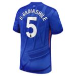 Maillot-Chelsea-Domicile-2025-2026-Badiashile-1.jpg