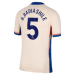 Maillot-Chelsea-Exterieur-2024-2025-Badiashile.jpg