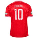 Maillot-Danemark-Domicile-Badges-Euro-2024-Eriksen-1.jpg