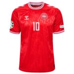 Maillot-Danemark-Domicile-Badges-Euro-2024-Eriksen-1.jpg