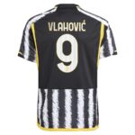 Maillot-Enfant-Juventus-Domicile-2023-2024-Vlahovic-1.jpg
