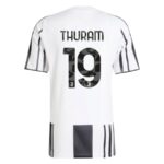 Maillot-Kit-Enfant-Juventus-Domicile-2025-2026-Thuram.jpg