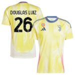 Maillot-Juventus-Exterieur-2024-2025-Douglas-Luiz.jpg
