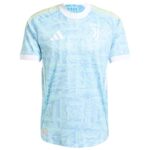 Maillot-Kit-Enfant-Juventus-Exterieur-2025-2026-Vlahovic.jpg