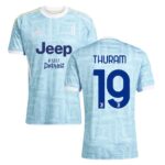 Maillot-Juventus-Exterieur-2025-2026-Thuram-1-1.jpg
