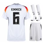 Maillot-Kit-Enfant-Allemagne-Domicile-Euro-2024-Kimmich.jpg