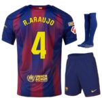 Maillot-Kit-Enfant-Barca-Domicile-2025-2026-Araujo-La-Liga.jpg