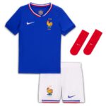 Maillot-Kit-Enfant-Equipe-De-France-Euro-2024-Clauss-1-1.jpg