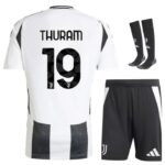 Maillot-Kit-Enfant-Juventus-Domicile-2024-2025-Thuram.jpg