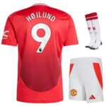 Maillot-Kit-Enfant-Manchester-United-Domicile-2024-2025-Hojlund-1.jpg