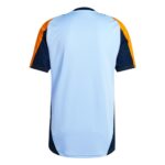 Maillot-Real-Madrid-Pre-Match-2024-2025-Trio-1.jpg