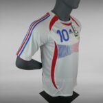 Maillot-Retro-Vintage-Equipe-de-France-ZIDANE-2006-1-1.jpg