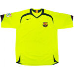 Maillot-Retro-Vintage-FC-Barcelone-Domicile-2005-2006-RONALDINHO-1.jpg
