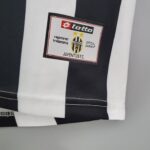 Maillot-Retro-Vintage-Juventus-Domicile-2001-02-01.jpg