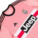 Maillot-Retro-Vintage-Juventus-Home-2015-16-1.jpg