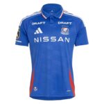 Maillot-Yokohama-F.-Marinos-Domicile-2025-2026.jpg