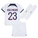 Maillot-kit-Enfant-PSG-Exterieur-2023-2024-Kolo-Muani-1.jpg
