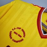 Maillot-retro-vintage-Liverpool-Exterieur-Jaune-1985-1986-1.jpg