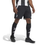 Short-Juventus-Domicile-2024-2025.jpg